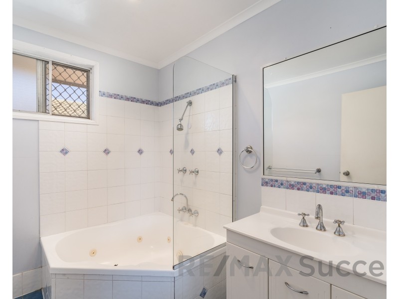 36 Tomkinson Street, Wilsonton QLD 4350