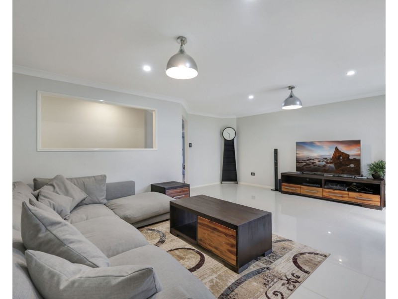 97 Nelson Street, Middle Ridge QLD 4350