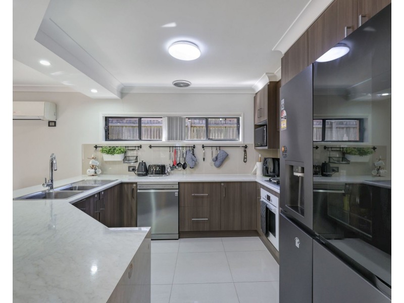 97 Nelson Street, Middle Ridge QLD 4350