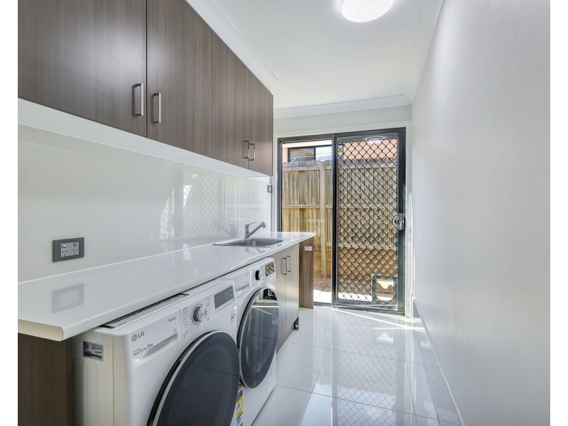 97 Nelson Street, Middle Ridge QLD 4350