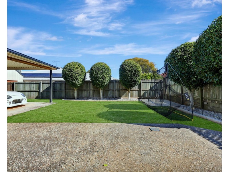 97 Nelson Street, Middle Ridge QLD 4350