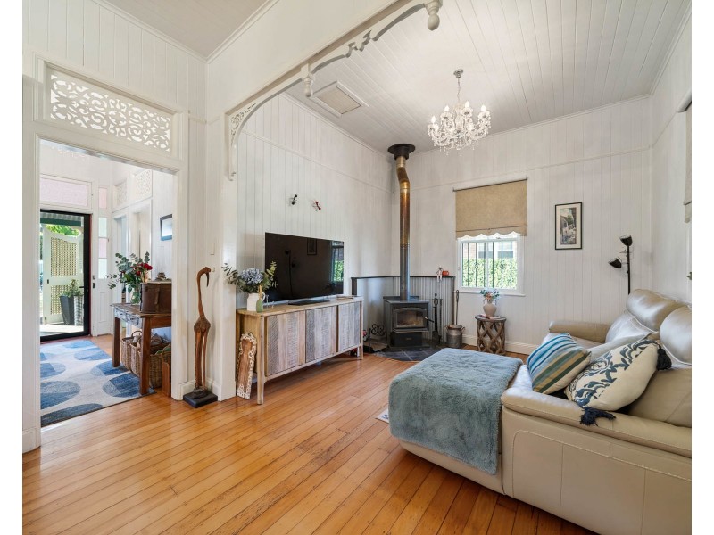 16 Robinson Street, North Toowoomba QLD 4350
