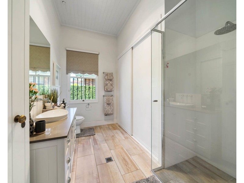 16 Robinson Street, North Toowoomba QLD 4350