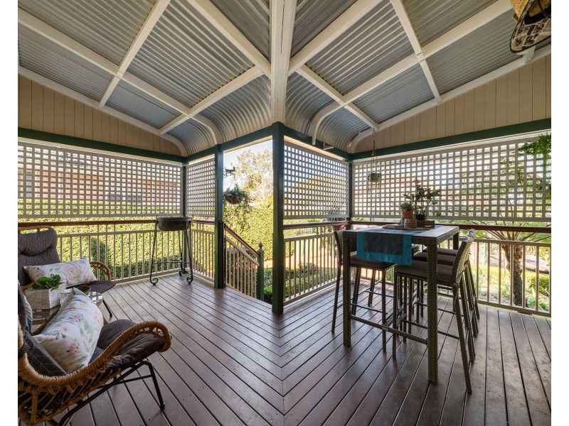 16 Robinson Street, North Toowoomba QLD 4350