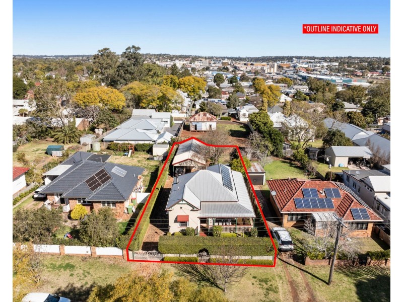 16 Robinson Street, North Toowoomba QLD 4350
