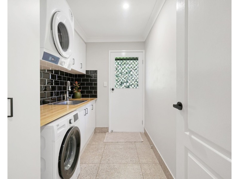 34 Cortess Street, Kearneys Spring QLD 4350