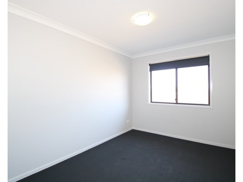 2/19 Fairfax Street, Cambooya QLD 4358