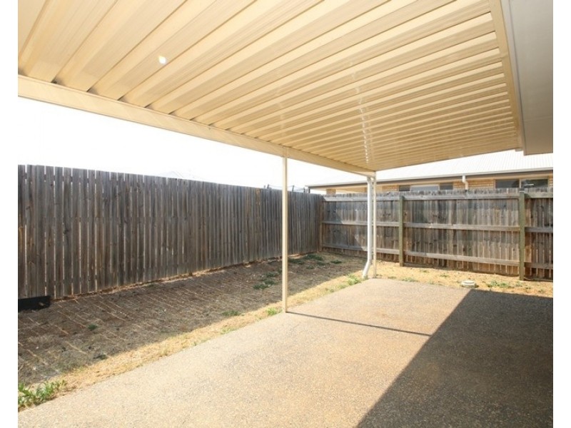 2/19 Fairfax Street, Cambooya QLD 4358