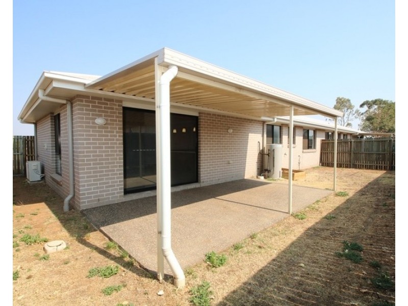 2/19 Fairfax Street, Cambooya QLD 4358