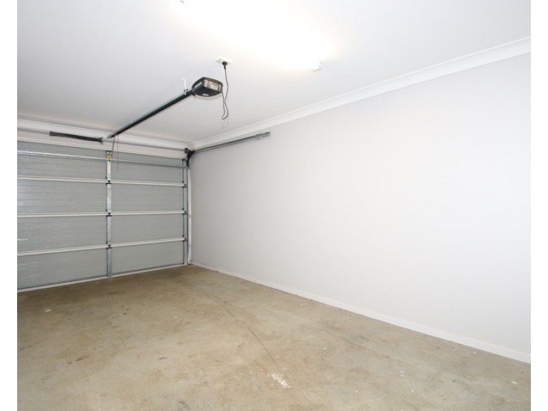 2/19 Fairfax Street, Cambooya QLD 4358