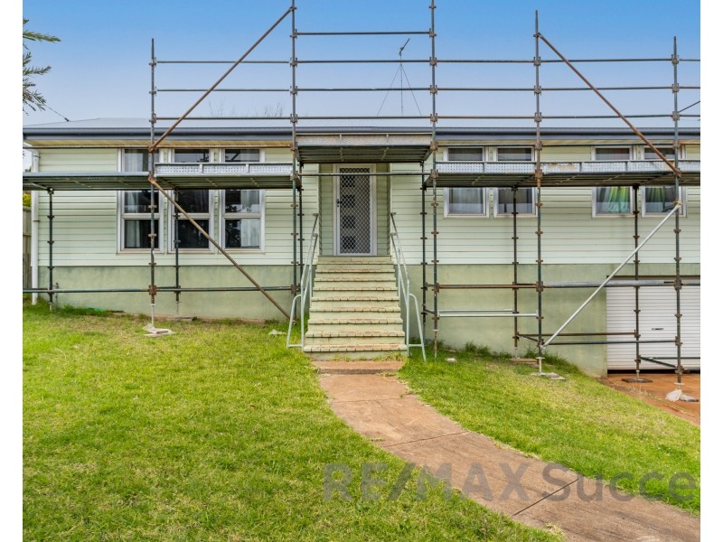 40 Poinciana Street, Newtown QLD 4350