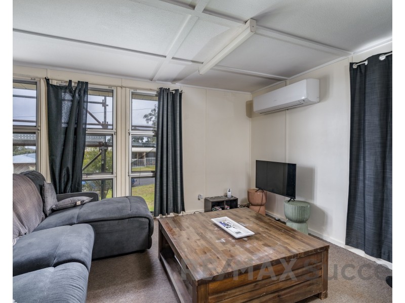 40 Poinciana Street, Newtown QLD 4350