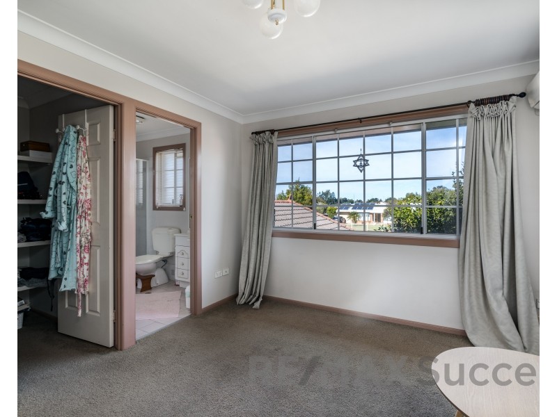 5/9 Danica Court, Kearneys Spring QLD 4350