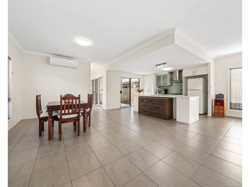 18/21 Andersson Court, Highfields QLD 4352