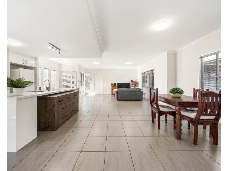 18/21 Andersson Court, Highfields QLD 4352