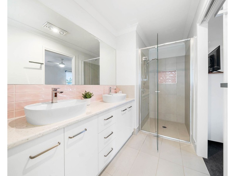 5 Keding Road, Westbrook QLD 4350