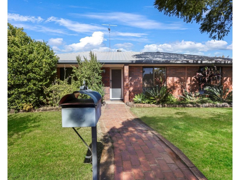 18 Dunemann Street, Kearneys Spring QLD 4350