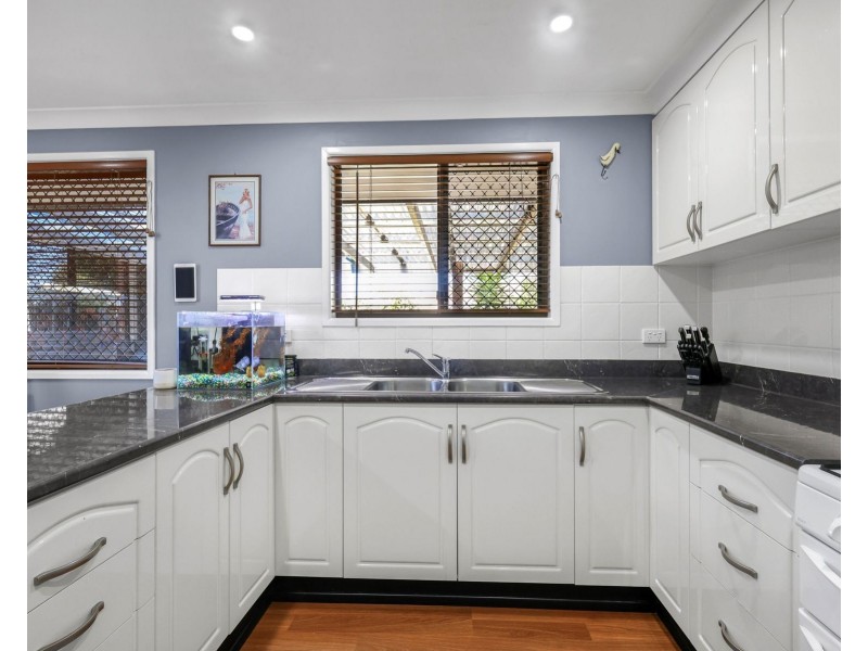 18 Dunemann Street, Kearneys Spring QLD 4350
