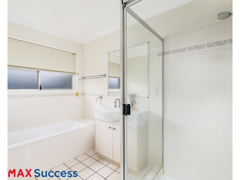 2 Deller Close, Middle Ridge QLD 4350