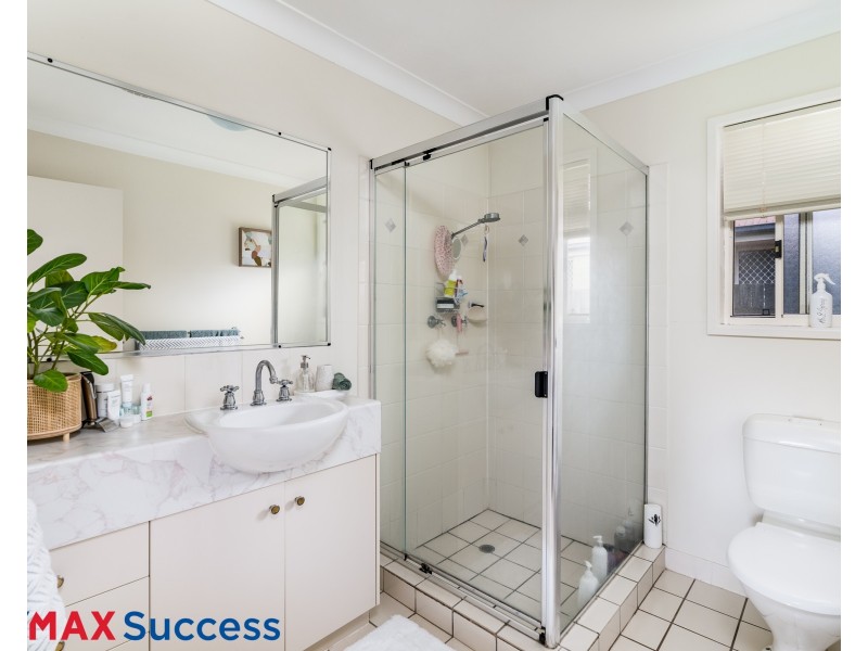 2 Deller Close, Middle Ridge QLD 4350