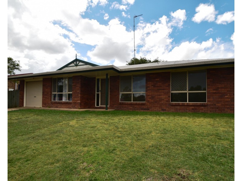 5 Baron Court, Wilsonton QLD 4350