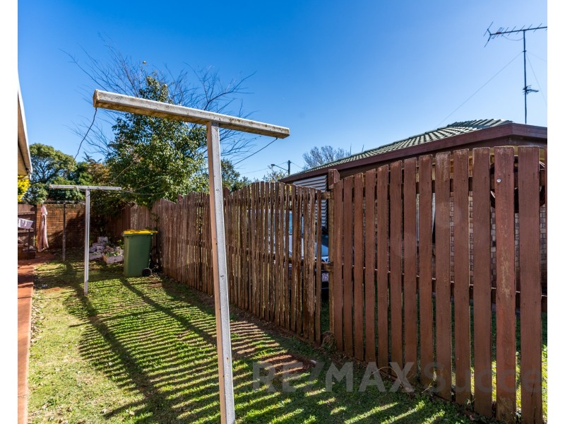 2/378 Hume Street, Centenary Heights QLD 4350