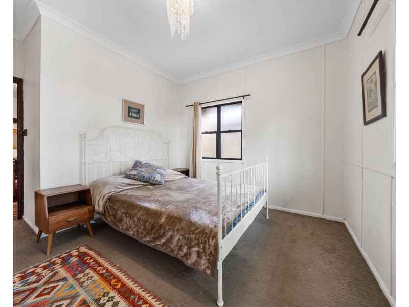 2 Allan Street, North Toowoomba QLD 4350
