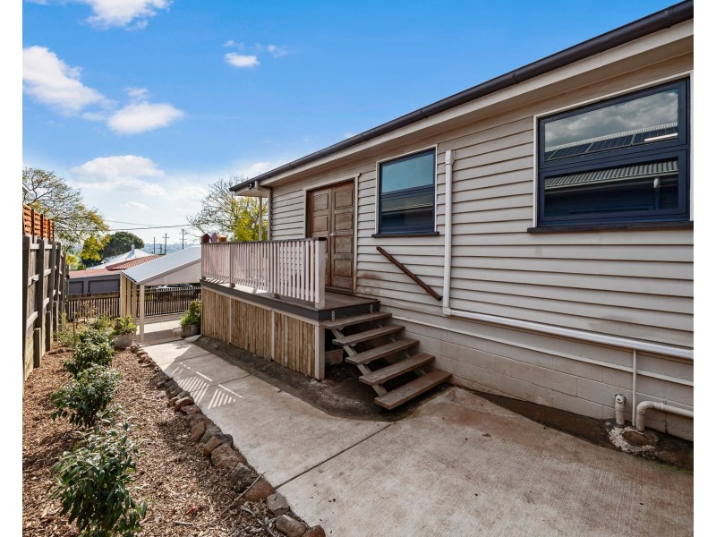 2 Allan Street, North Toowoomba QLD 4350