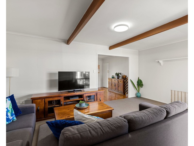 4 Raelyn Street, Centenary Heights QLD 4350