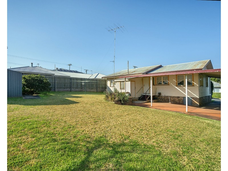 1 Katherine Street, North Toowoomba QLD 4350