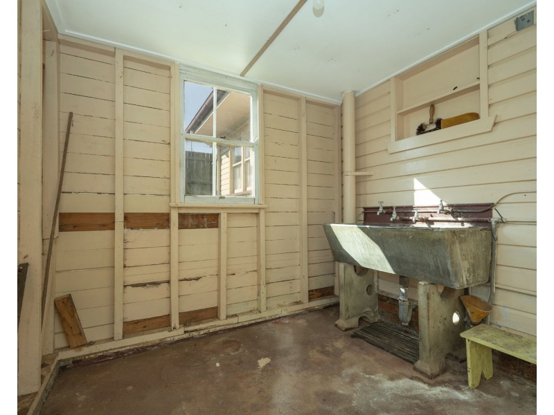 1 Katherine Street, North Toowoomba QLD 4350