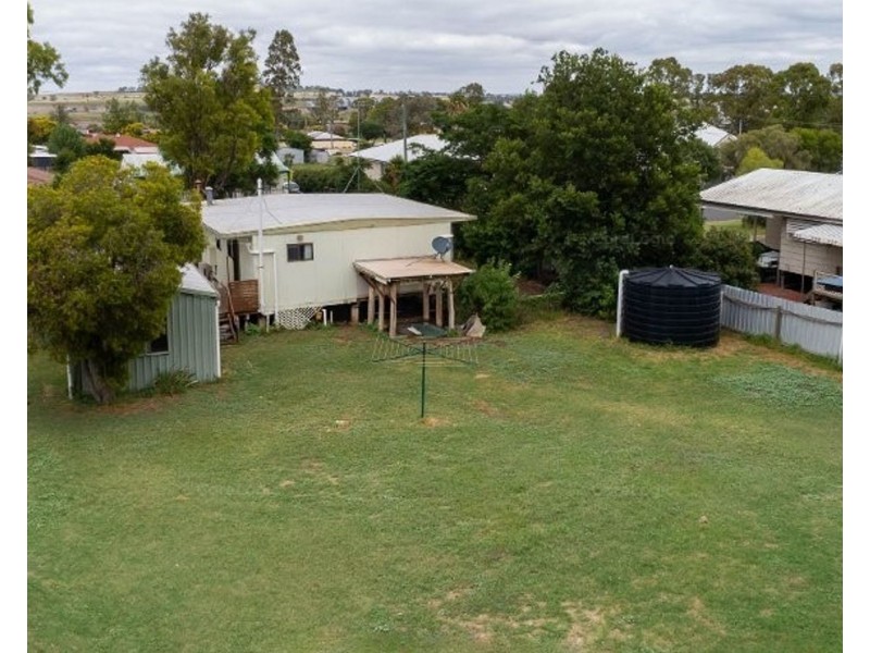 7 Queen Street, Kingsthorpe QLD 4400