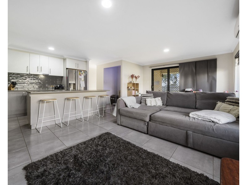 19 Entabeni Drive, Kearneys Spring QLD 4350