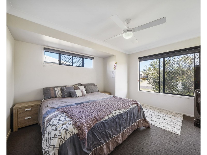 19 Entabeni Drive, Kearneys Spring QLD 4350