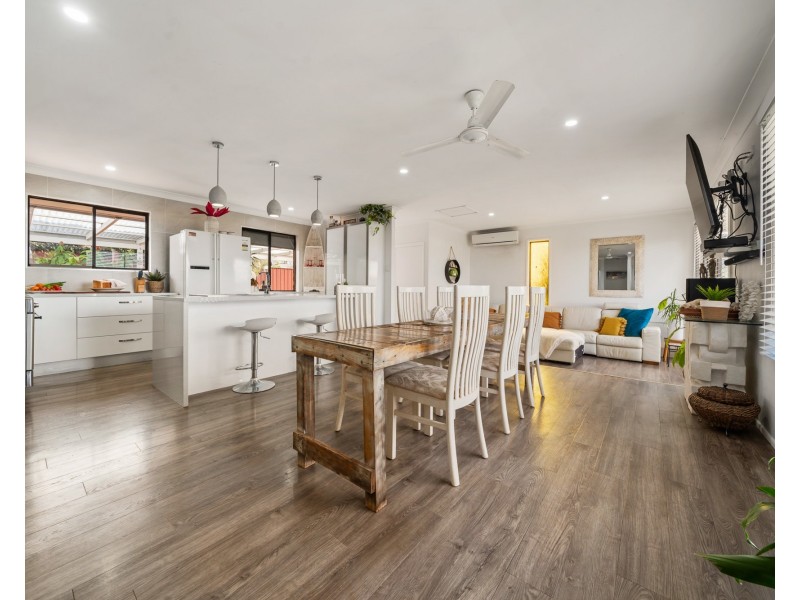 5 Elliott Street, Kearneys Spring QLD 4350