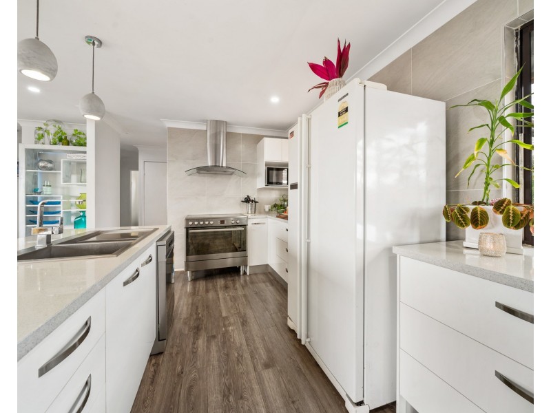 5 Elliott Street, Kearneys Spring QLD 4350