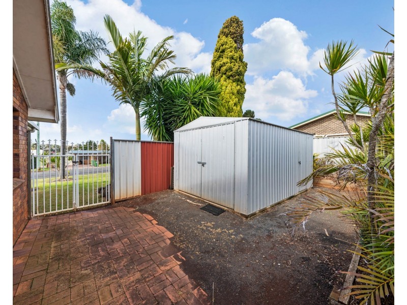 5 Elliott Street, Kearneys Spring QLD 4350