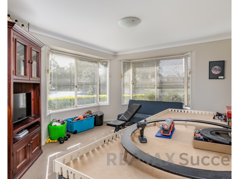 2 Walls Drive, Kearneys Spring QLD 4350