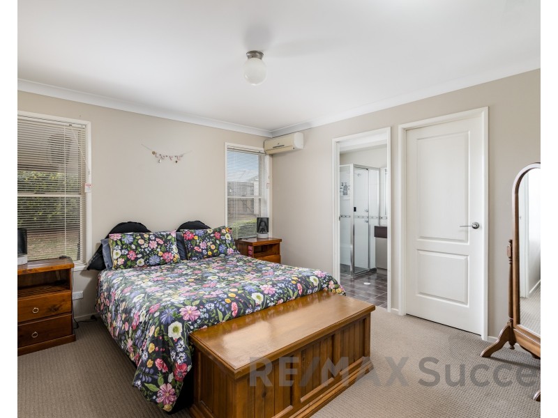 2 Walls Drive, Kearneys Spring QLD 4350