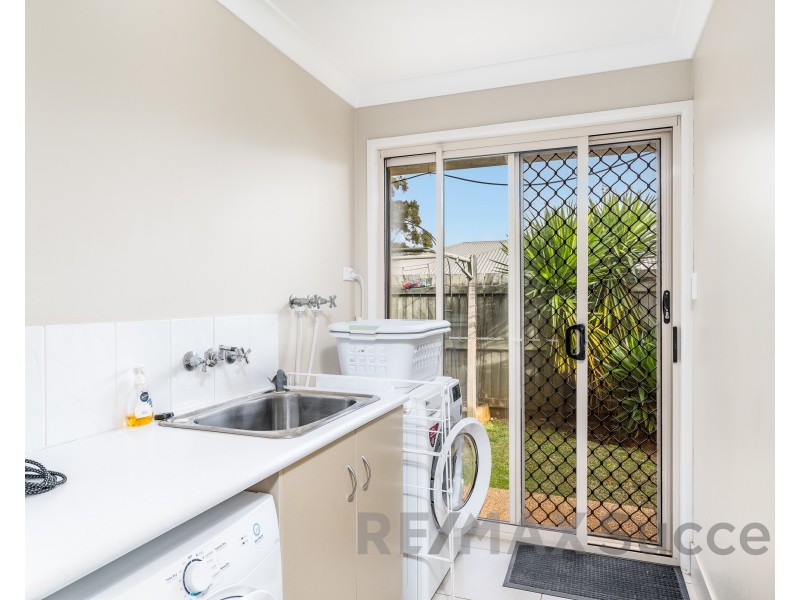 2 Walls Drive, Kearneys Spring QLD 4350