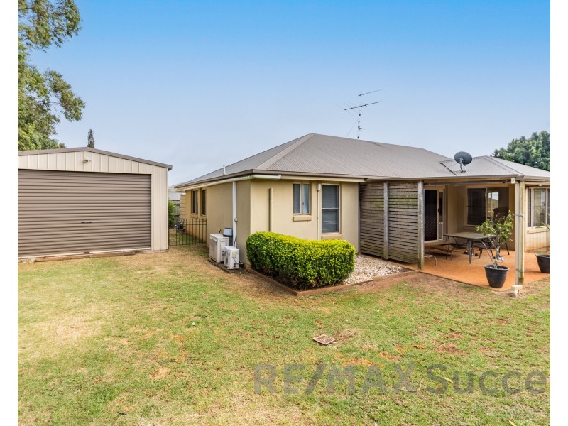 2 Walls Drive, Kearneys Spring QLD 4350