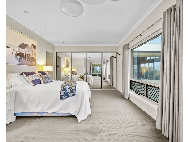 8a Flagstone Creek Road, Middle Ridge QLD 4350