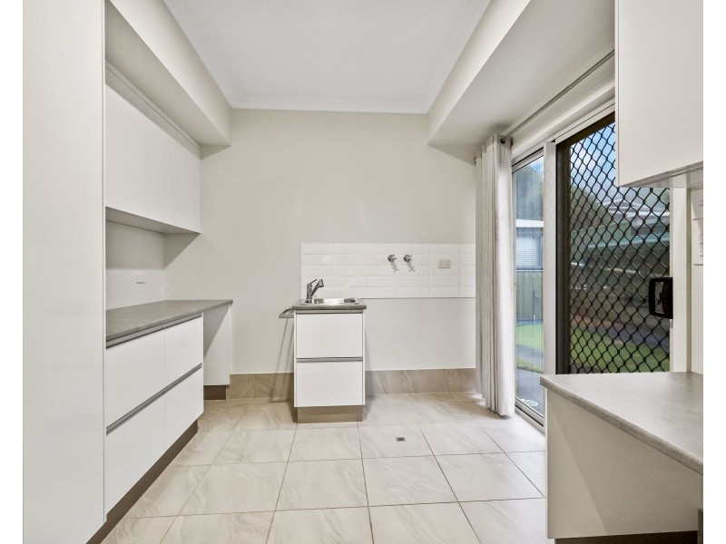 8a Flagstone Creek Road, Middle Ridge QLD 4350