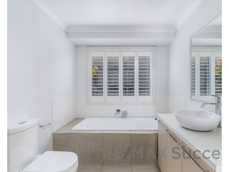 22 Sophia Crescent, Cotswold Hills QLD 4350