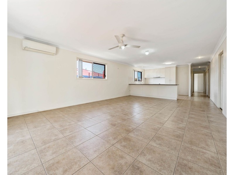 1/402 Alderley Street, Kearneys Spring QLD 4350