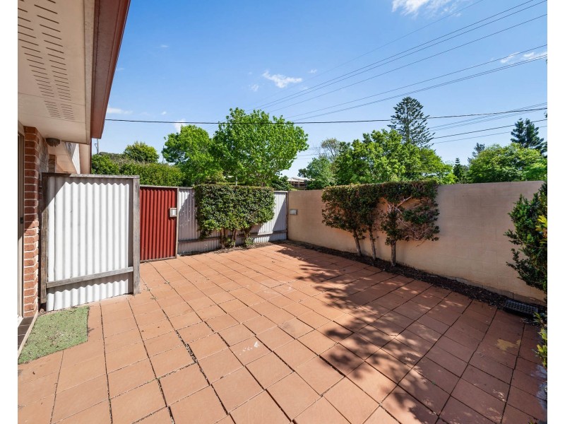 1/402 Alderley Street, Kearneys Spring QLD 4350