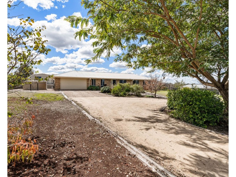 44 Peters Road, Meringandan West QLD 4352