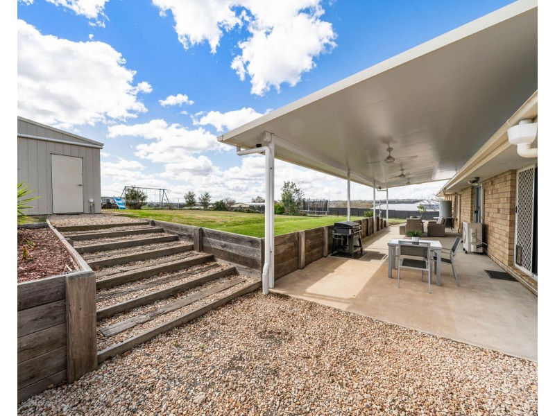 44 Peters Road, Meringandan West QLD 4352
