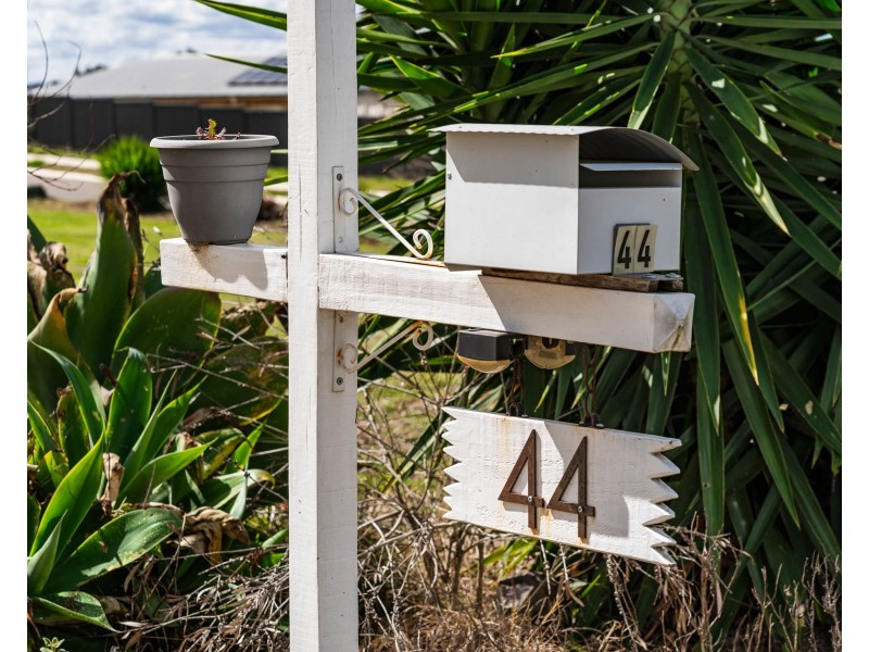 44 Peters Road, Meringandan West QLD 4352