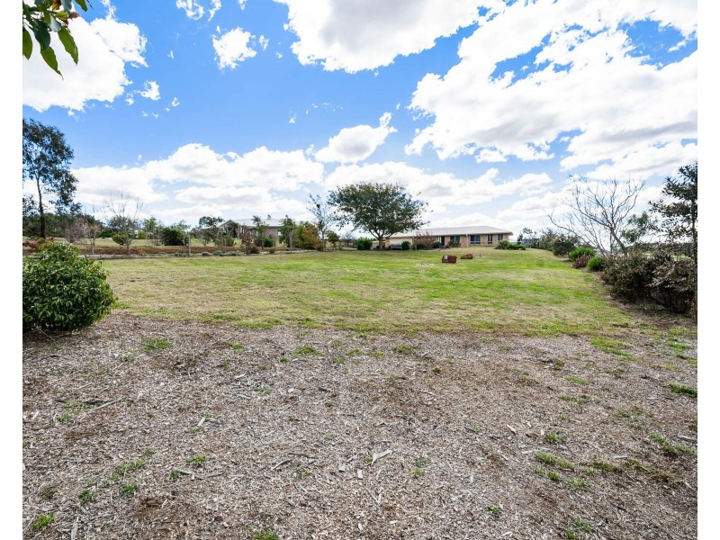 44 Peters Road, Meringandan West QLD 4352
